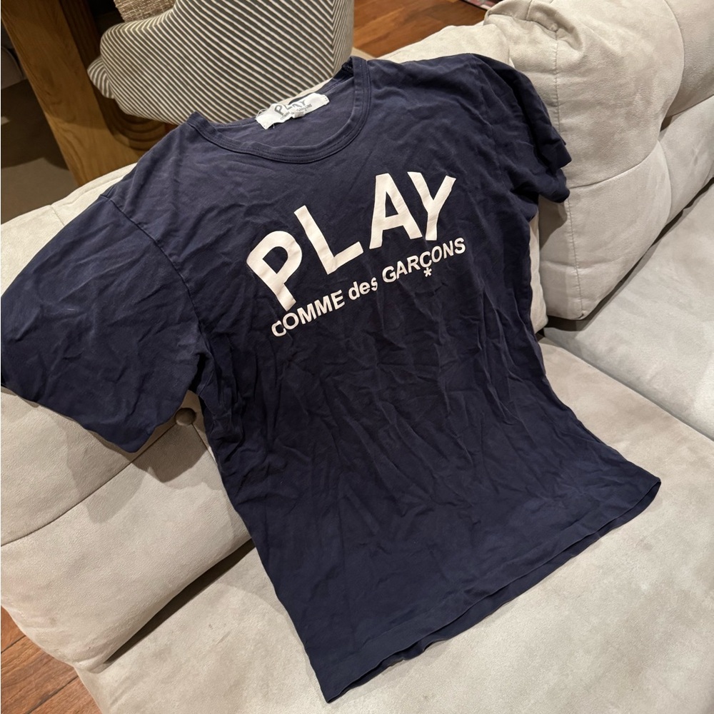 COMME DES GARCONS PLAY
Comme Des Garcons Play T-shirt with print size Xl